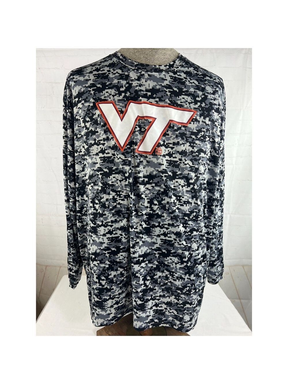 Men’s Virginia Tech Geometric Shirt Size 2XL Digital Camouflage Long Sleeve EUC